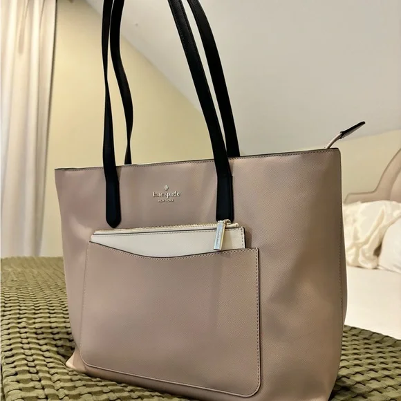 Kate Spade Staci Large Tan and Black Tote - Picture 4 of 7